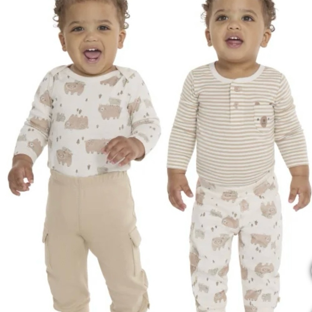Huggies Baby 4-piece Layette Set size 18 Months